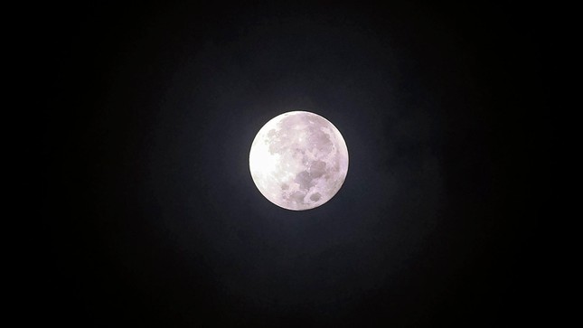 Ngắm trăng tròn 16 đẹp lung linh ở Hà Nội ảnh 3