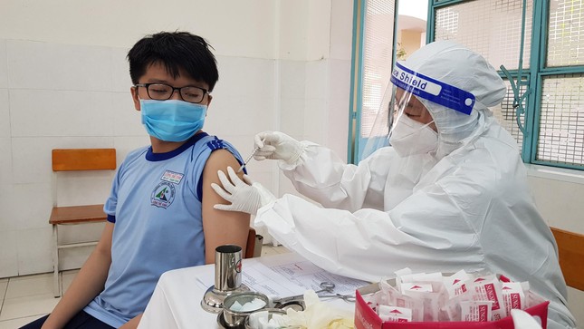 Việt Nam thuộc nhóm 6 quốc gia tiêm vắc xin COVID-19 cao nhất thế giới ảnh 1