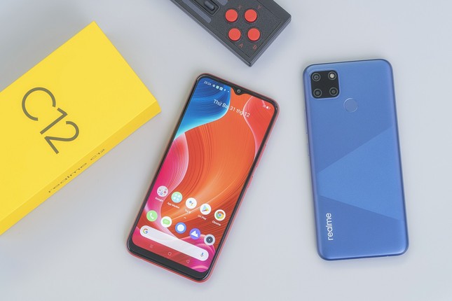 Realme C12 pin "khủng" chính thức bán tại Việt Nam ảnh 1