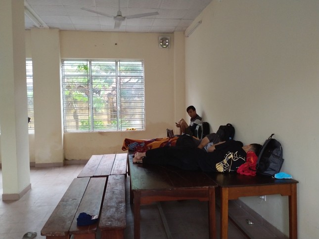 Các trường ứng phó kịp thời, đảm bảo an toàn cho sinh viên trước “siêu bão” số 9 ảnh 3