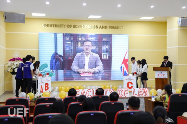 Sôi nổi, ấn tượng "Law's Conqueros" của "nhà" UEF ảnh 2