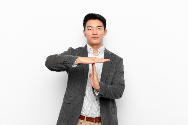 "Hạ cánh nơi anh" hay "Quân vương bất diệt", người khổ nhất vẫn là mấy anh người yêu! ảnh 4