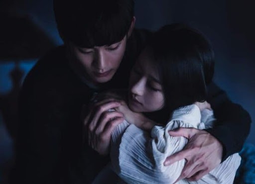 Khi yêu ai bạn đã cho họ quyền làm bạn tổn thương, nhưng hy vọng họ không làm vậy! ảnh 3