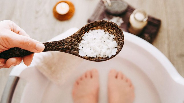 6 bí quyết cực đơn giản giúp bạn có đôi chân thon đẹp, mặc váy xinh ngút ngàn ảnh 3