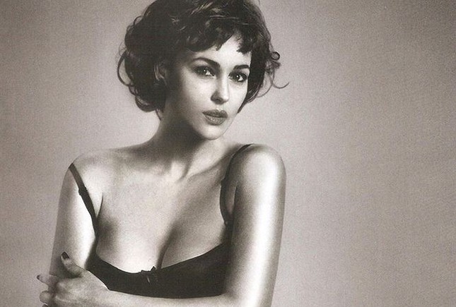 Chiêm ngưỡng biểu tượng sắc đẹp Monica Bellucci thời hoàng kim ảnh 3