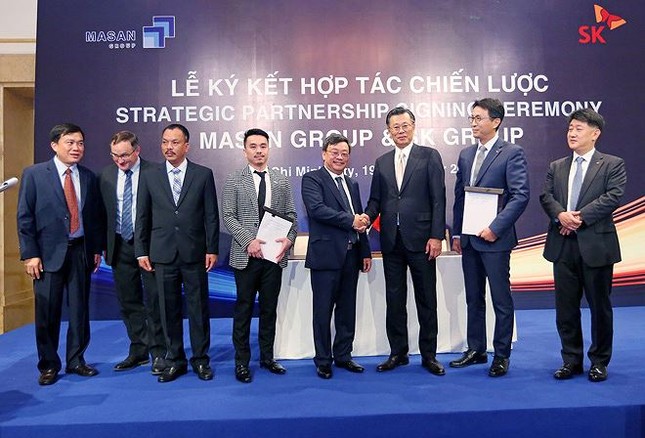 Chân dung 'bộ đôi' tỷ phú USD mới của Việt Nam ảnh 4