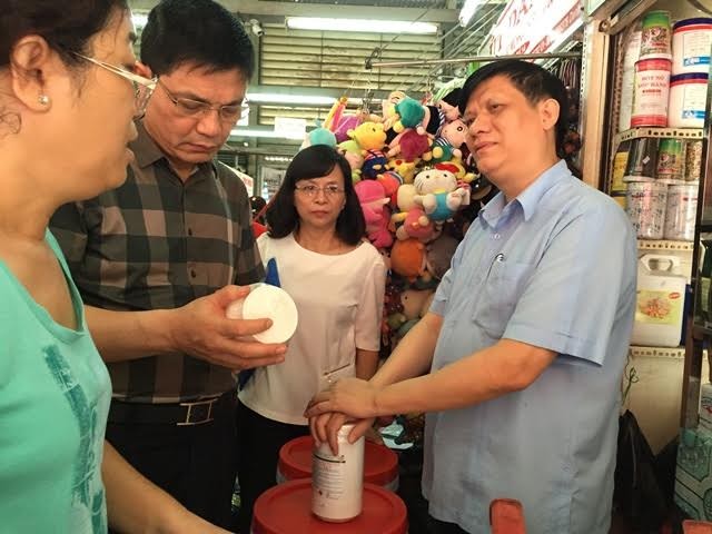 Thứ trưởng Bộ Y tế kiểm tra 'chợ thần chết' Kim Biên ảnh 1