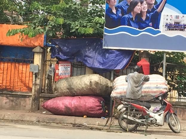 Cận cảnh làng tái chế phế liệu giữa Thủ đô ảnh 3