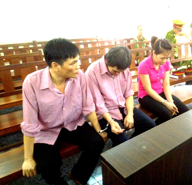 Tòa không xem việc mua bán ‘dụng cụ kích dục’ là phạm tội ảnh 1