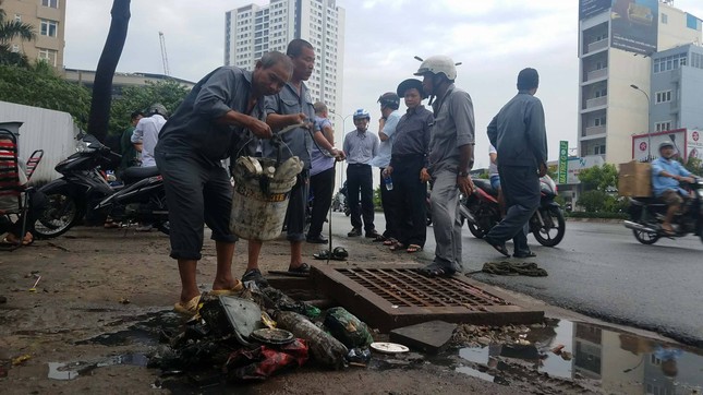 Mới nhất vụ siêu máy bơm 'bó tay' trước đường ngập ở Sài Gòn ảnh 2