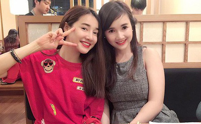 Showbiz 24/9: Hoài Linh đi tông, mặc áo thun về thăm trường cũ ảnh 5