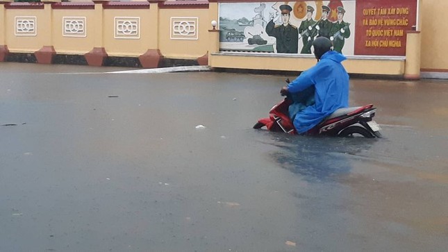 Mưa lớn ở Miền Trung, cảnh báo ngập lụt kinh hoàng ảnh 3