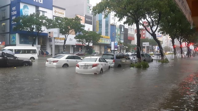 Mưa lớn ở Miền Trung, cảnh báo ngập lụt kinh hoàng ảnh 4