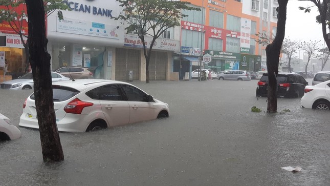 Mưa lớn ở Miền Trung, cảnh báo ngập lụt kinh hoàng ảnh 5