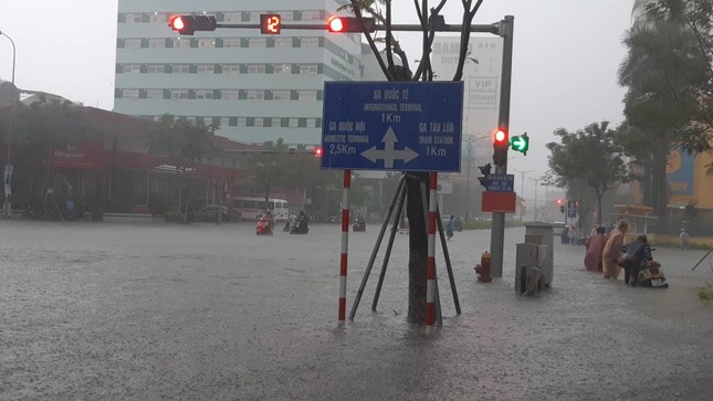 Mưa lớn ở Miền Trung, cảnh báo ngập lụt kinh hoàng ảnh 6