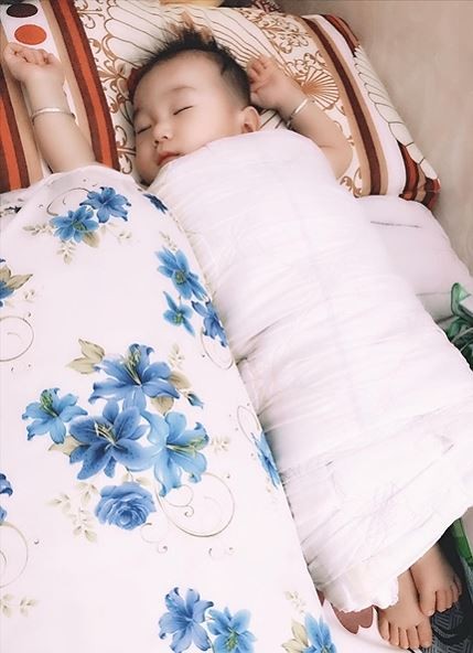 Showbiz 19/2: Fan sốc khi nhà thiết kế huyền thoại của Chanel qua đời ảnh 3
