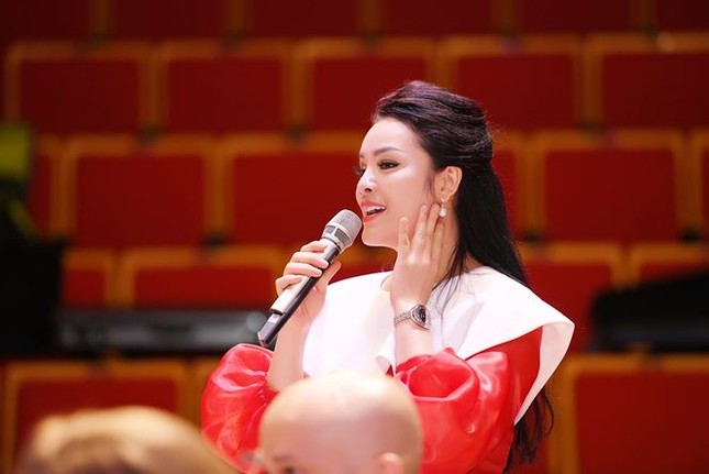 Showbiz 7/3: Phim 'Hai Phượng' đạt doanh thu ‘khủng’ ảnh 4