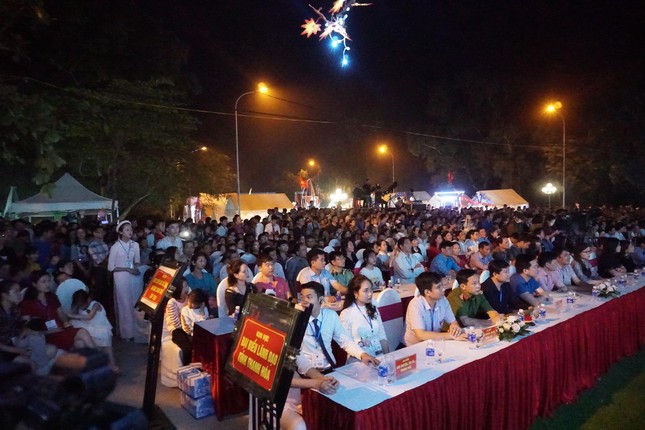 Lễ hội tình yêu Hòn Trống mái ảnh 3