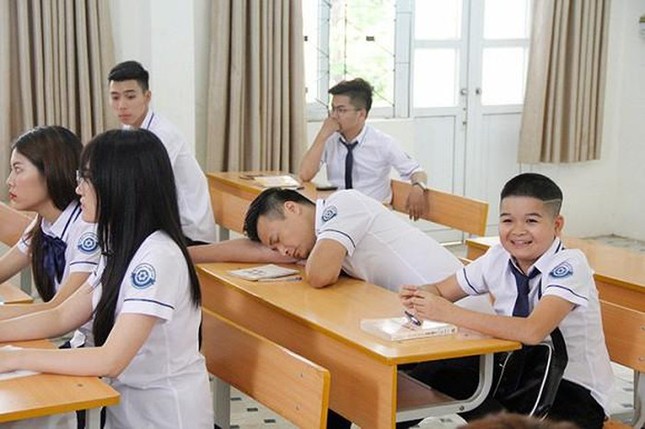 Bộ phim phải quay lại 3 lần vì Cu Thóc, Trâm Anh và cô gái khỏa thân bên hồ sen ảnh 2