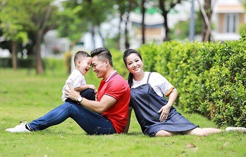 Showbiz 2/9: Tài tử Trung Quốc bị tẩy chay vì bạn gái tung ảnh nóng ảnh 2