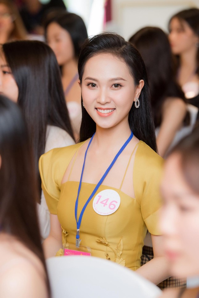 Sắc vóc đẹp hút hồn của các người đẹp xứ Nghệ lọt Bán kết Hoa hậu Việt Nam 2020 ảnh 8