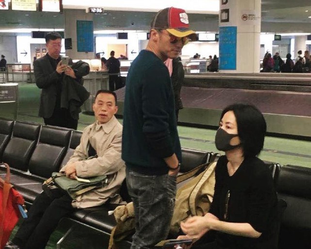 Showbiz 25/12: Sau ồn ào với Kiều Minh Tuấn, An Nguy mang thai khi yêu bạn đồng giới ảnh 5