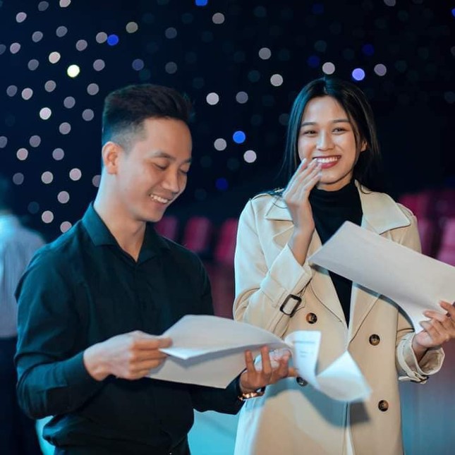 Chia sẻ clip đời thường, Hoa hậu Đỗ Thị Hà được khen xinh đẹp tự nhiên ảnh 11
