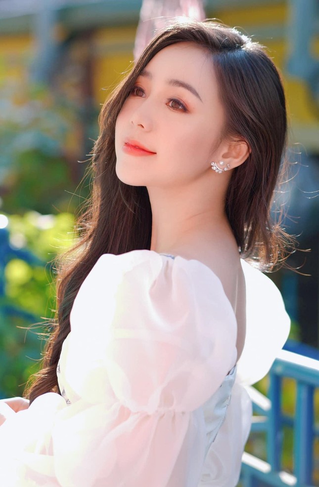 Quỳnh Kool mặc váy công chúa khoe nhan sắc ‘ngọt lịm’ ảnh 1