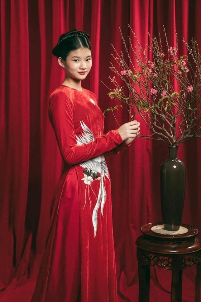SAO VIỆT 28 TẾT: Trần Bảo Sơn khoe con gái 14 tuổi đẹp khả ái, Hồng Vân vi vu ở Mỹ ảnh 3