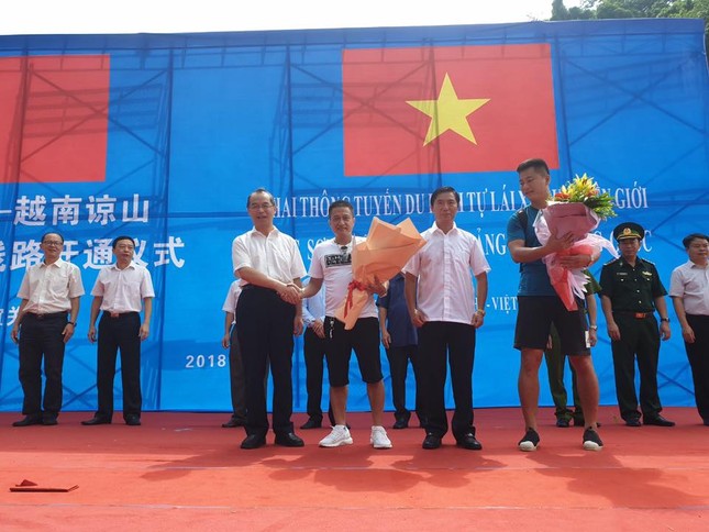 Khai thông tuyến du lịch tự lái xe qua biên giới Việt- Trung ảnh 1