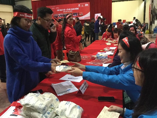 Rực rỡ 'Chủ nhật đỏ - Lễ hội xuân hồng' tại Lạng Sơn ảnh 5