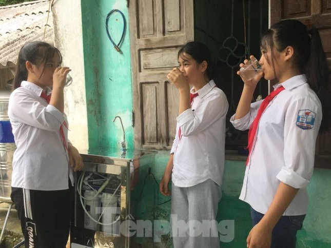 Mang nước sạch về cho trẻ em Lạng Sơn ảnh 2