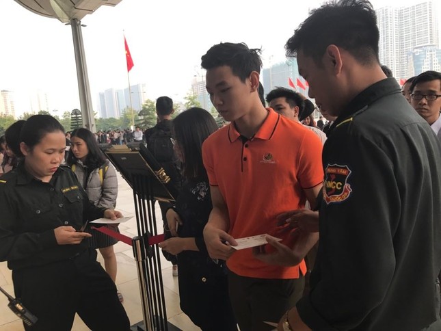 Tỷ phú Jack Ma chúc giới trẻ Việt Nam luôn tiến về phía trước ảnh 14