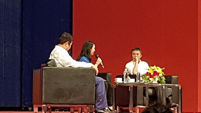 Tỷ phú Jack Ma chúc giới trẻ Việt Nam luôn tiến về phía trước ảnh 21