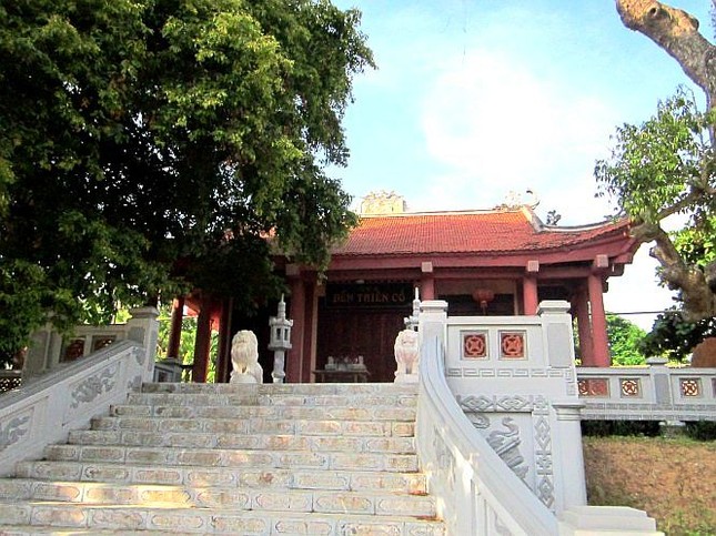 Thiên Cổ Miếu thờ thầy giáo nào thời Hùng Vương