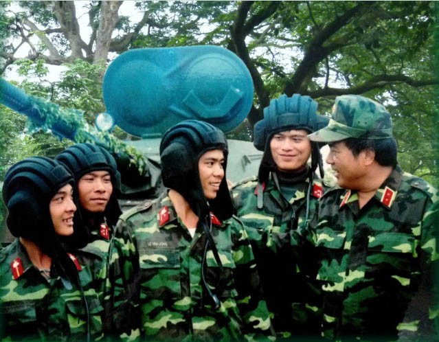 Xe tăng 980 trở nên huyền thoại gắn với tên vị tướng nào?