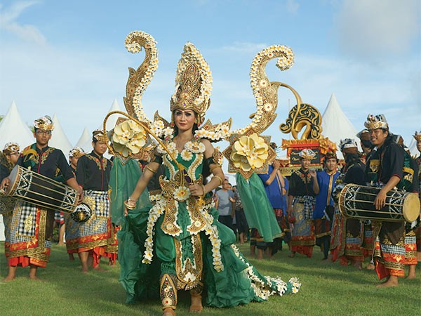 Tôn giáo nào được nhiều người Indonesia theo nhất thế giới?