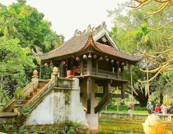 Vua Lý Thái Tông đã dựng công trình nổi tiếng nào ở Hà Nội ngày nay?