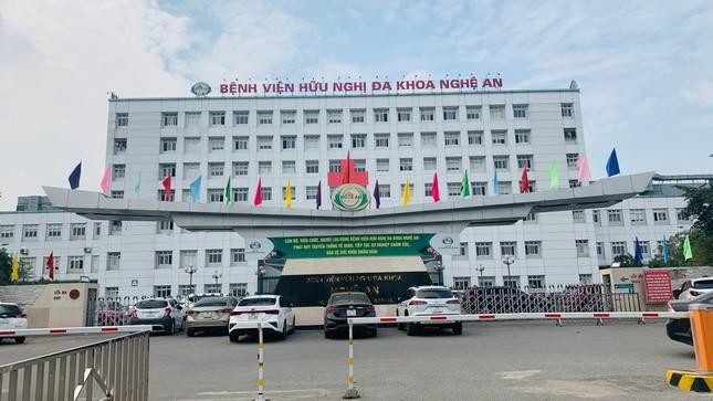 Vụ Công ty Việt Á: Công an thu thập hồ sơ tại nhiều bệnh viện ở Nghệ An ảnh 1