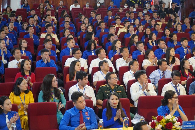 Đoàn TNCS Hồ Chí Minh tỉnh Hà Tĩnh nhận cờ thi đua của Thủ tướng Chính phủ ảnh 8