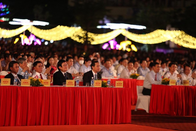 Thủ tướng dự Lễ kỷ niệm 65 năm ngày Bác Hồ về thăm Hà Tĩnh ảnh 2