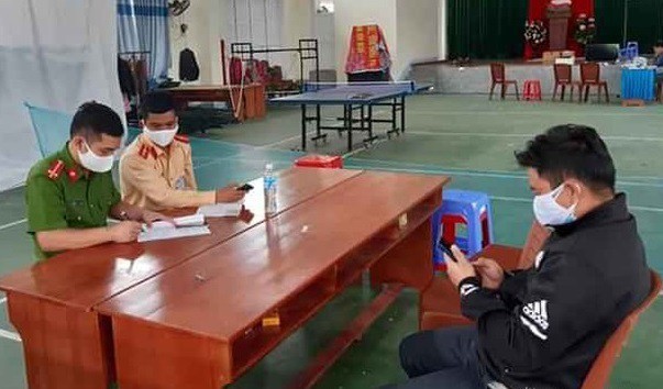 Nghệ An: Gần 1.000 đối tượng vi phạm phòng, chống dịch COVID-19 ảnh 1