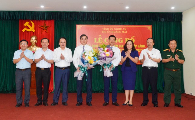 Nghệ An điều động, chỉ định nhiều nhân sự mới ảnh 2