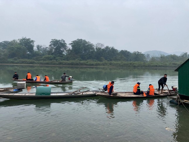 Hiệu trưởng tiểu học nghi nhảy cầu tự tử trong đêm ảnh 2