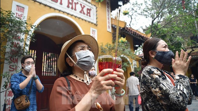 Giáo hội cho mở cửa chùa bình thường, tạm thời chưa đón khách quốc tế và Việt Kiều ảnh 1