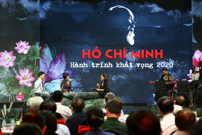 Trần Đăng Khoa tiết lộ về tập thơ đầu tay tặng Bác Hồ ảnh 3