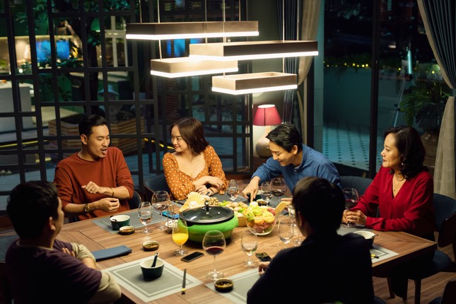 Đàm Vĩnh Hưng bất ngờ góp giọng trong ‘Tiệc trăng máu’ ảnh 1