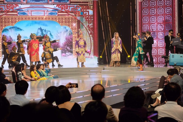 VTV Awards: ‘Hoa hồng trên ngực trái’ thắng, Xuân Nghị-Hồng Diễm ẵm giải diễn xuất ảnh 6
