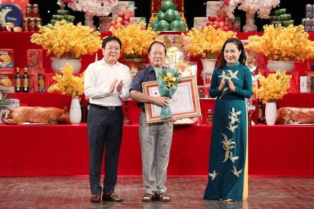 Nghệ sĩ hội ngộ Ngày giỗ tổ nghề sân khấu, NSND Tự Long hát chèo trình tổ ảnh 7