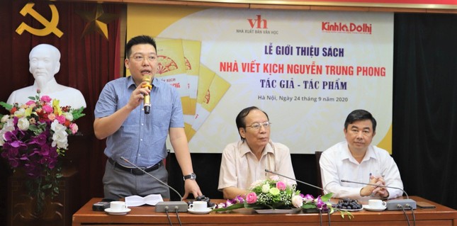 Tìm lại chỗ đứng cho tác giả ‘Giận mà thương’ ảnh 4